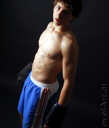 Andreas the German boxing champion 5f457b3ce4027.jpg