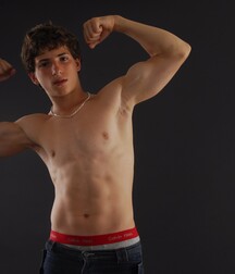 Andreas the German boxing champion 5f457b7b7afa6.jpg
