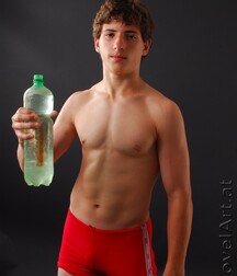Andreas the German boxing champion 5f457bd73ff49.jpg