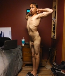 me naked 5f38b83e9a151.jpg