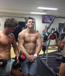 Muscle boys 576c59956a9a8.jpg