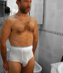 White Briefs 58335c31ccf13.jpg