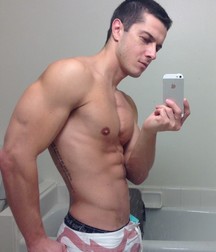Muscular boys 59cb36ef172e4.jpg