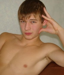 Desmond (russian boy) 59ebdf20ad459.jpg