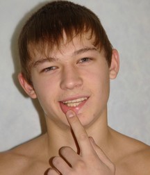 Desmond (russian boy) 59ebdf2f05a7a.jpg