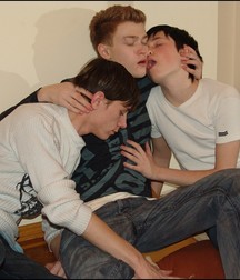 Made in Russia: Adrian, Rostik and Vladik 59fd59a4e071f.jpg