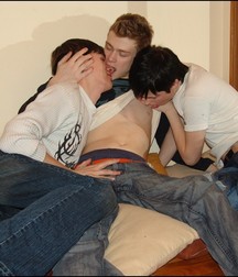 Made in Russia: Adrian, Rostik and Vladik 59fd59b4e3f9c.jpg