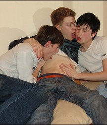 Made in Russia: Adrian, Rostik and Vladik 59fd59bcdab8e.jpg