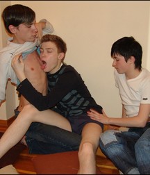 Made in Russia: Adrian, Rostik and Vladik 59fd59cba6c15.jpg