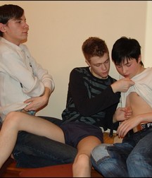 Made in Russia: Adrian, Rostik and Vladik 59fd59cda22b4.jpg