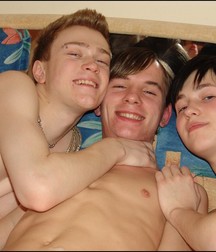 Made in Russia: Adrian, Rostik and Vladik 59fd5af1f150a.jpg