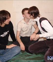 Made in Russia: Ivan, Maksim and Mitya 5a35e723046d1.jpg