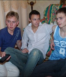 Made in Russia: Kolya, Marco and Onix 5a3baa22272e8.jpg