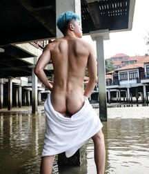 Asian gay boy 5a49440fbe43b.jpg