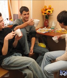 Made in Russia: Kont, Roma and Rostik 5a504c963b9fc.jpg
