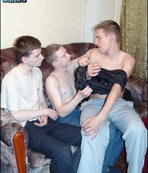 Made in Russia: Kuzma, Romik and Victor 5a5eaaf2cbb6f.jpg