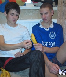 Made in Russia: Kuzma and Roma 5a5fcbba04bca.jpg