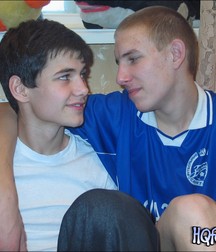 Made in Russia: Kuzma and Roma 5a5fcbd2e01b5.jpg