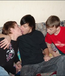 Made in Russia: Maksim, Marco and Ura 5a65b676bdec6.jpg
