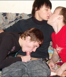 Made in Russia: Maksim, Marco and Ura 5a65b691482f8.jpg