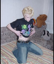 Made In Russia: Rostik (solo) 5b1c9eefbfe3b.jpg