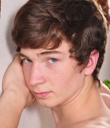 Elliot 5b3f714011a81.jpg