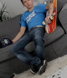 Aaron Aurora (UK Twink) 5ba6dd0a22d5c.jpg