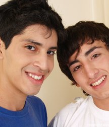 Francois & Elias (Latinos) 5ba6e0cfab264.jpg