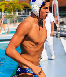 Speedo & bulges 5bbae2480d933.jpg