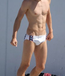 Speedo & bulges 5bbae2c01f859.jpg