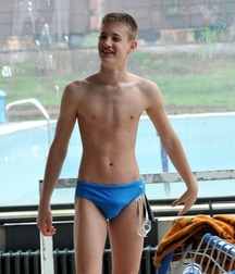 Speedo & bulges 5bbae2e8e6a86.jpg