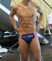 Speedo & bulges 5bbae30c43015.jpg