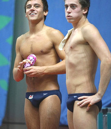 Speedo & bulges 5bbae34bc0bc8.jpg