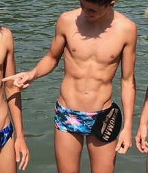 Speedo & bulges 5bbae359ca49b.jpg