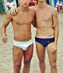 Speedo & bulges 5bbae363f33d7.jpg