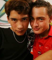 Mike & Lee 5bc653f51da7e.jpg