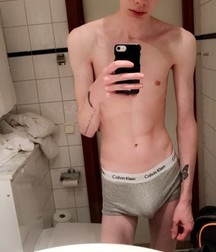 Twinks Underwear 5bcff8963bc85.jpg