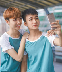 Asian twinks (no nude)