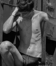 Speedo Twinkz Illustrated 5cbf38e0ea5e8.jpg