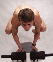 Made in Russia: fitness boy 5cc696492eebc.jpg