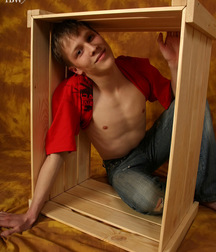 Assorted Twinks 5cd0b809ac3f0.jpg