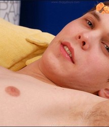 Assorted Cute Twinks 5cd80f44d9dd7.jpg