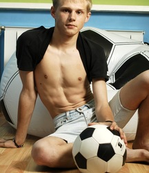 Assorted euroboyz 1 5cd819d389dad.jpg