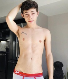 Assorted Hot Boyz 5ce737d51341e.jpg