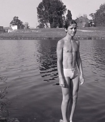 Present & Past Twinks 1 5d2adde9847e5.jpg