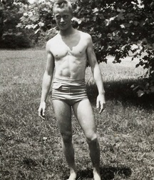 Present & Past Twinks 1 5d2addeb3b8d0.jpg