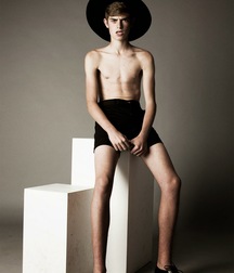 Present & Past Twinks 5d2adf4914b2c.jpg