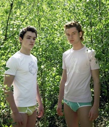 Present & Past Twinks 5d2adf5118bf2.jpg