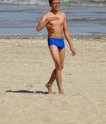 Present & Past Twinks 4 5d2bb1664825f.jpg