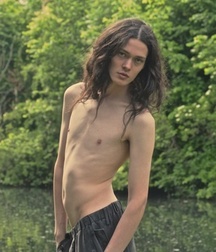  Present & Past Twinks 5 5d2bc33f95dcb.jpg